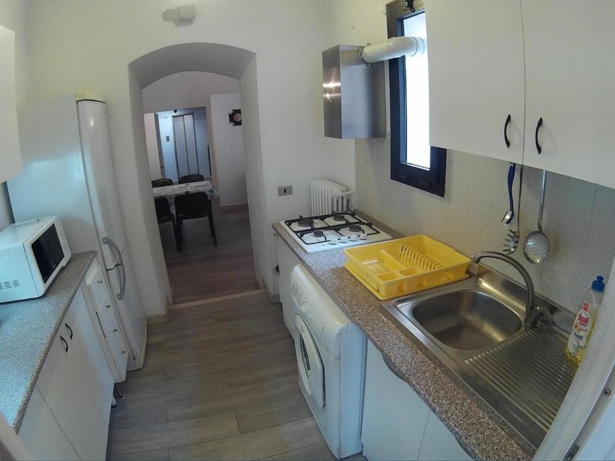 Very Central Apartment, By Shops, Bars, Restaurants บารี ภายนอก รูปภาพ